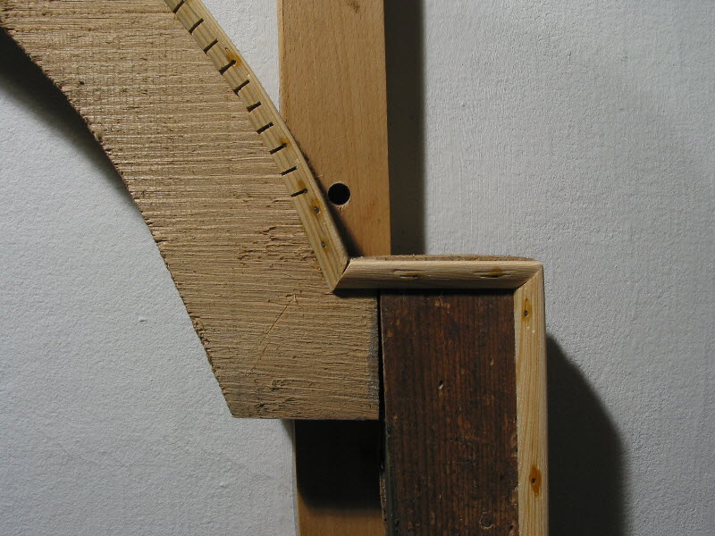 Spannrahmenwulst aus Holz, verhindert Kontakt zwischen Leinwand und Rahmen